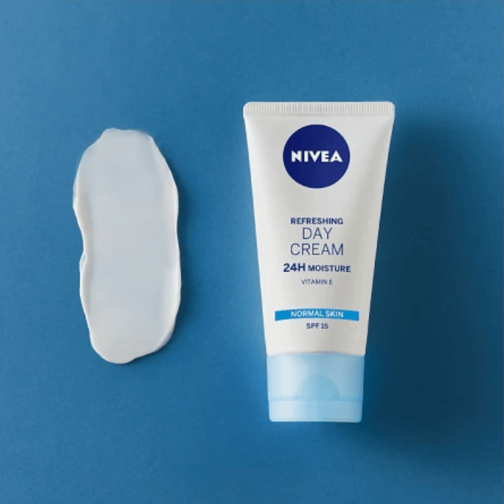 Nivea Refreshing Day Cream SPF15